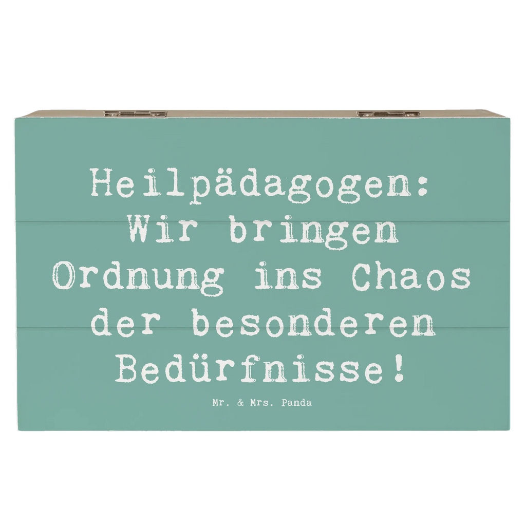 Holzkiste Spruch Heilpädagogin Chaosordnung Holzkiste, Erinnerungsbox, XXL, Geschenkdose, Schatulle, Aufbewahrungsbox, Erinnerungskiste, Geschenkbox, Dekokiste, Truhe, Kiste, Schatzkiste, Beruf, Ausbildung, Jubiläum, Abschied, Rente, Kollege, Kollegin, Geschenk, Schenken, Arbeitskollege, Mitarbeiter, Firma, Danke, Dankeschön