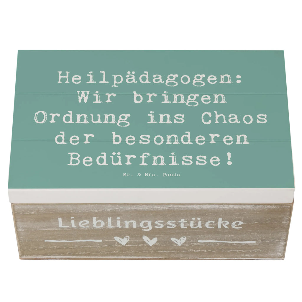 Holzkiste Spruch Heilpädagogin Chaosordnung Holzkiste, Erinnerungsbox, XXL, Geschenkdose, Schatulle, Aufbewahrungsbox, Erinnerungskiste, Geschenkbox, Dekokiste, Truhe, Kiste, Schatzkiste, Beruf, Ausbildung, Jubiläum, Abschied, Rente, Kollege, Kollegin, Geschenk, Schenken, Arbeitskollege, Mitarbeiter, Firma, Danke, Dankeschön