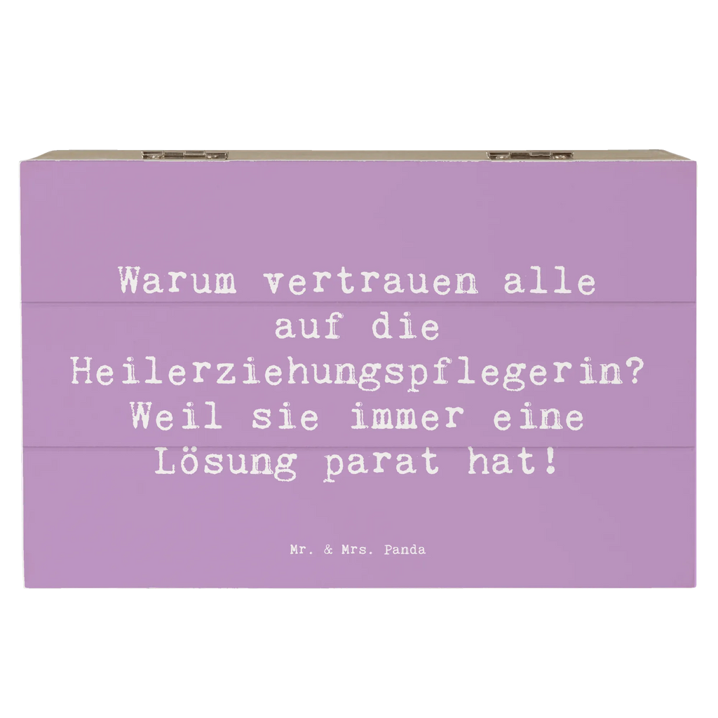 Wooden chest Saying Warum vertrauen alle auf die Heilerziehungspflegerin? Weil sie immer eine Lösung parat hat! Dekokiste, Aufbewahrungsbox, Schatzkiste, XXL, Geschenkdose, Erinnerungsbox, Schatulle, Kiste, Geschenkbox, Holzkiste, Erinnerungskiste, Truhe, Beruf, Ausbildung, Jubiläum, Abschied, Rente, Kollege, Kollegin, Geschenk, Schenken, Arbeitskollege, Mitarbeiter, Firma, Danke, Dankeschön