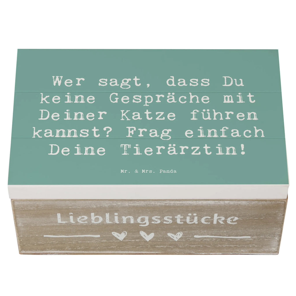 Holzkiste Spruch Wer sagt, dass Du keine Gespräche mit Deiner Katze führen kannst? Frag einfach Deine Tierärztin! Erinnerungsbox, Schatulle, Truhe, Kiste, Dekokiste, Geschenkdose, Aufbewahrungsbox, Holzkiste, Schatzkiste, XXL, Geschenkbox, Erinnerungskiste, Beruf, Ausbildung, Jubiläum, Abschied, Rente, Kollege, Kollegin, Geschenk, Schenken, Arbeitskollege, Mitarbeiter, Firma, Danke, Dankeschön