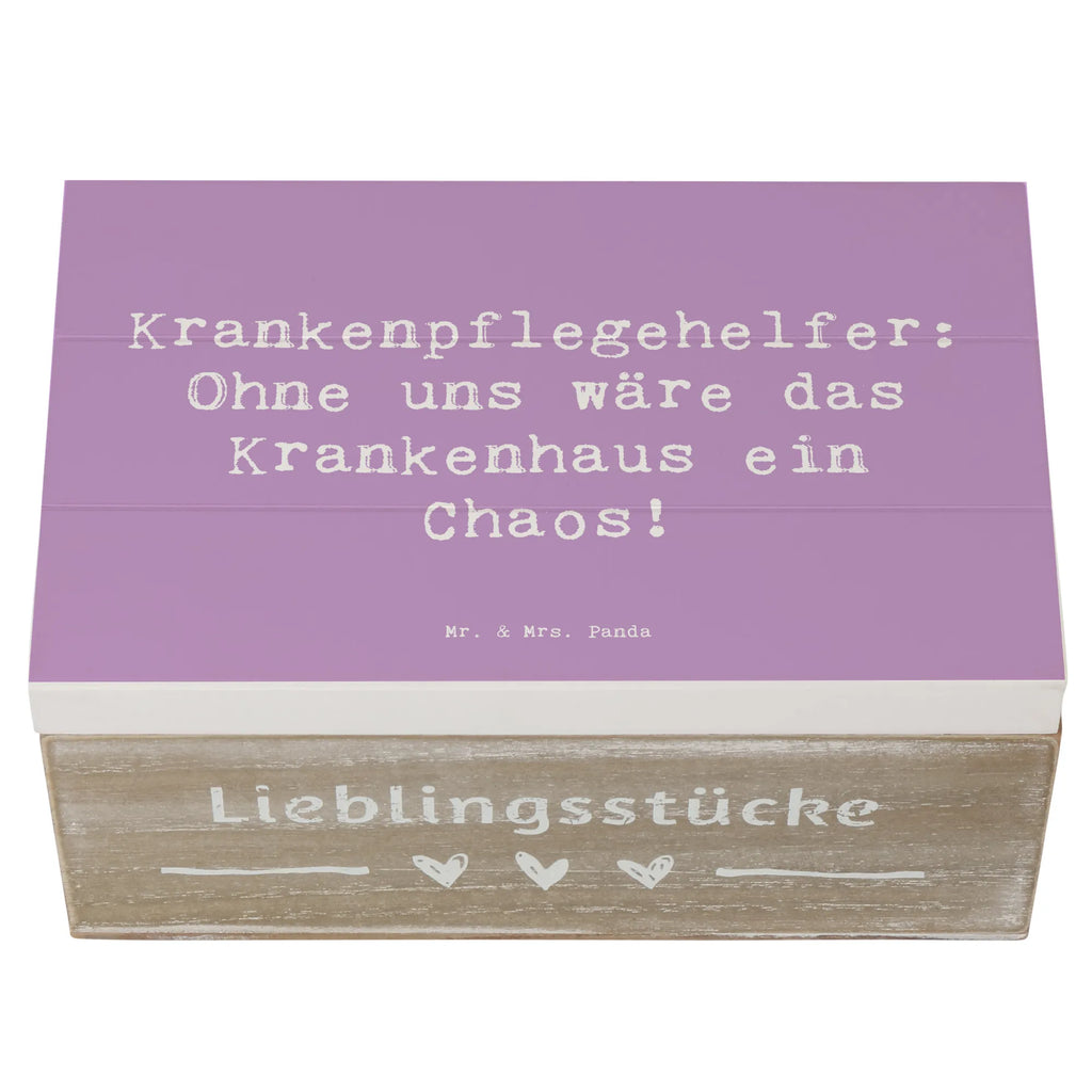 Holzkiste Spruch Krankenpflegehelfer Chaos Schatulle, Erinnerungsbox, Geschenkdose, Truhe, Dekokiste, Schatzkiste, XXL, Holzkiste, Geschenkbox, Kiste, Aufbewahrungsbox, Erinnerungskiste, Beruf, Ausbildung, Jubiläum, Abschied, Rente, Kollege, Kollegin, Geschenk, Schenken, Arbeitskollege, Mitarbeiter, Firma, Danke, Dankeschön