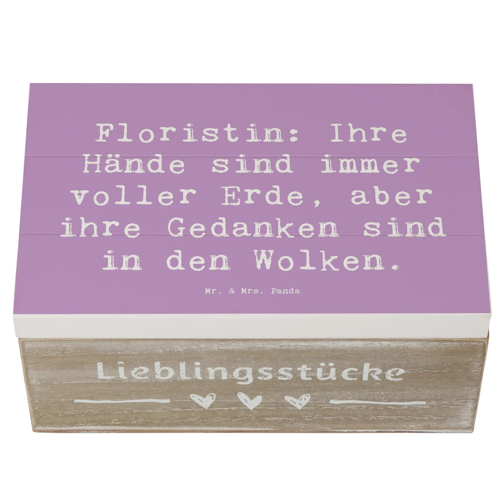 Wooden chest Saying Floristin: Ihre Hände sind immer voller Erde, aber ihre Gedanken sind in den Wolken. Aufbewahrungsbox, Schatzkiste, Dekokiste, Truhe, Schatulle, Erinnerungskiste, Erinnerungsbox, Geschenkbox, XXL, Kiste, Holzkiste, Geschenkdose, Beruf, Ausbildung, Jubiläum, Abschied, Rente, Kollege, Kollegin, Geschenk, Schenken, Arbeitskollege, Mitarbeiter, Firma, Danke, Dankeschön