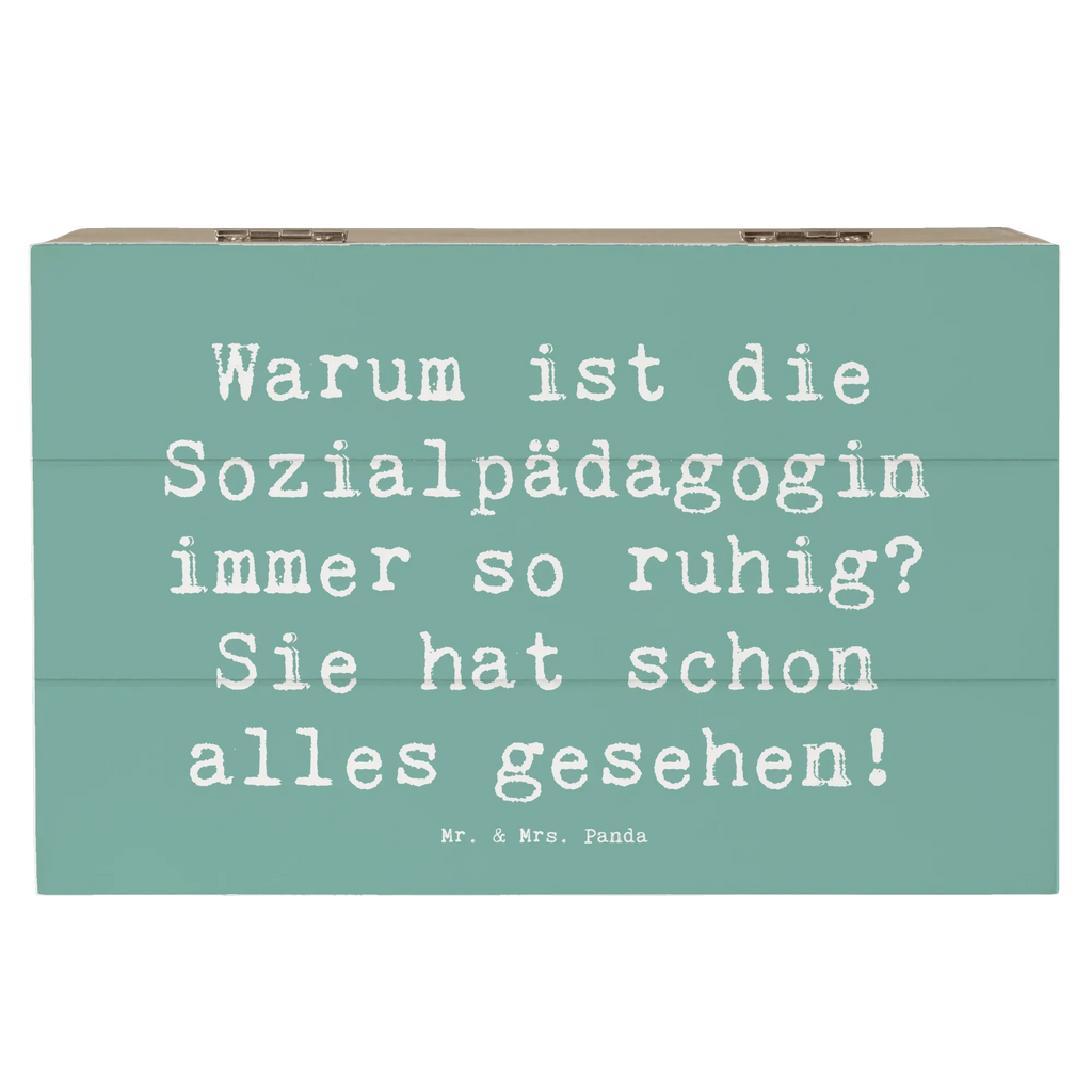 Holzkiste Spruch Warum ist die Sozialpädagogin immer so ruhig? Sie hat schon alles gesehen! aufbewahrungstruhe, Holzbox mit Deckel, Holzboxen, Box aus Holz, kiste holz, Aufbewahrungsbox aus Holz, Holztruhe, Holz Aufbewahrungsbox, Holzkiste, aufbewahrungskiste mit deckel, Holzbox, aufbewahrungsboxen, holztruhen, Aufbewahrungsbox Holz, holzkästchen, Aufbewahrungsbox, Schatulle, Holzkisten, Holzkiste mit Deckel, box holz, Aufbewahrungskiste, holzschatulle, holzschachtel, aufbewahrungskisten, truhe holz, Geschenk, Danke, Dankeschön, Schenken, Beruf, Ausbildung, Abschied, Rente, Kollege, Kollegin, Arbeitskollege, Mitarbeiter, Jubiläum, Firma