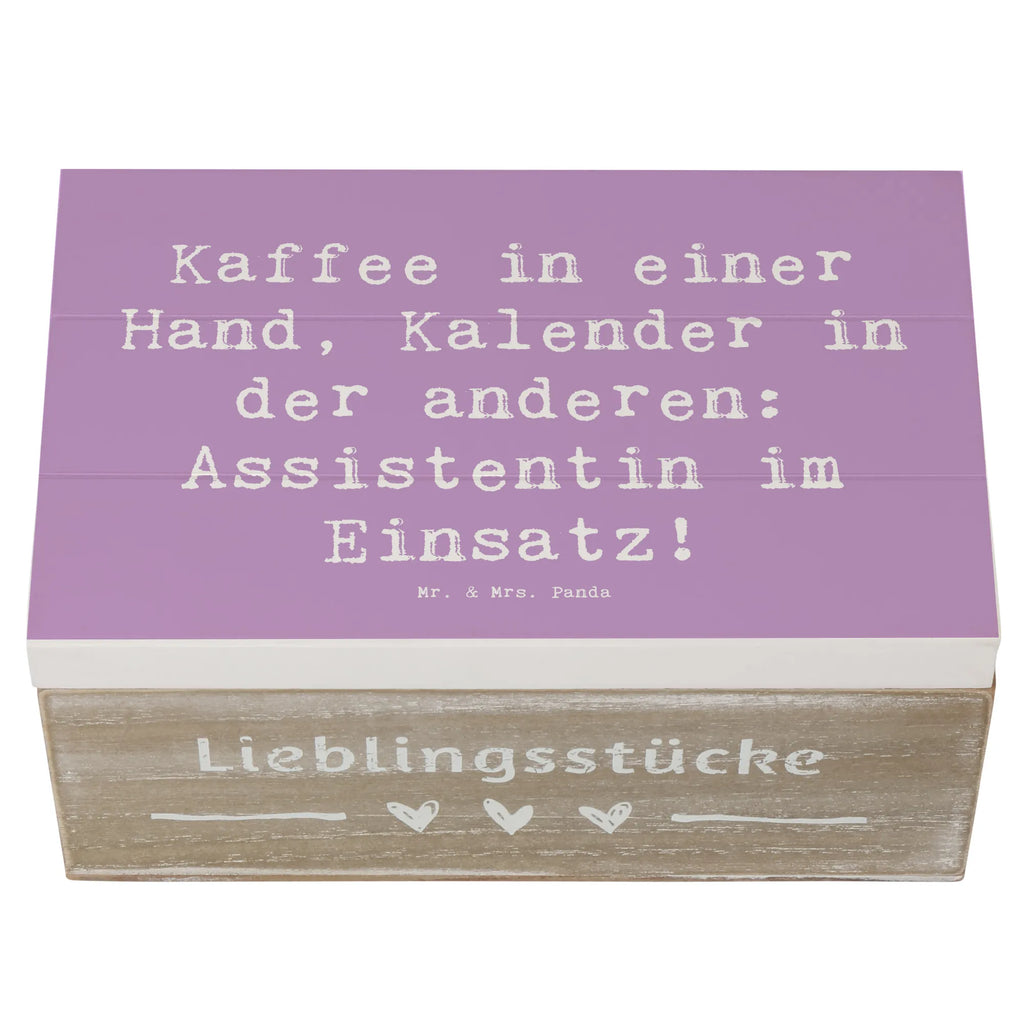 Holzkiste Spruch Kaffee in einer Hand, Kalender in der anderen: Assistentin im Einsatz! Geschenkdose, Aufbewahrungsbox, Erinnerungsbox, XXL, Holzkiste, Kiste, Truhe, Dekokiste, Schatulle, Geschenkbox, Schatzkiste, Erinnerungskiste, Beruf, Ausbildung, Jubiläum, Abschied, Rente, Kollege, Kollegin, Geschenk, Schenken, Arbeitskollege, Mitarbeiter, Firma, Danke, Dankeschön
