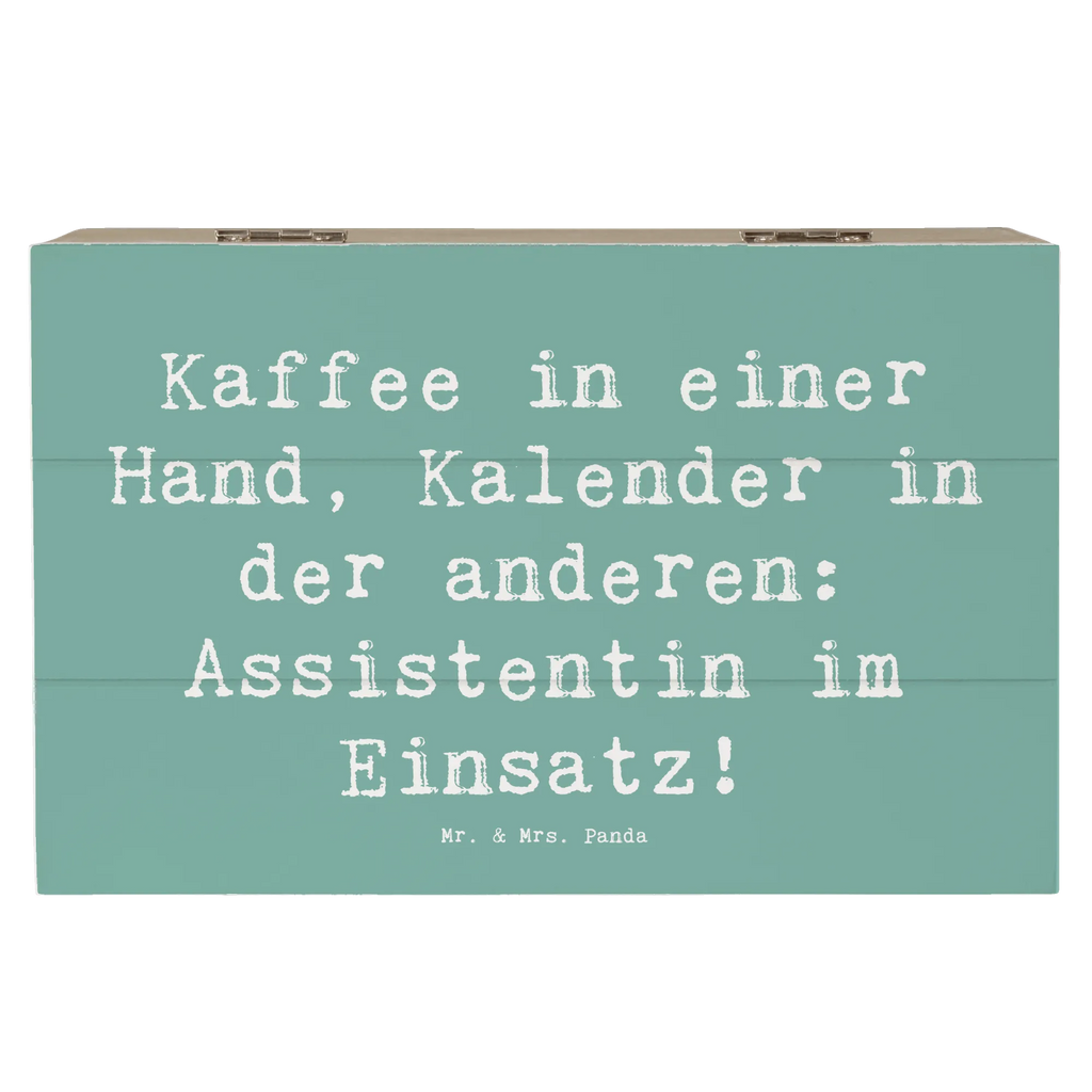 Holzkiste Spruch Kaffee in einer Hand, Kalender in der anderen: Assistentin im Einsatz! Geschenkdose, Aufbewahrungsbox, Erinnerungsbox, XXL, Holzkiste, Kiste, Truhe, Dekokiste, Schatulle, Geschenkbox, Schatzkiste, Erinnerungskiste, Beruf, Ausbildung, Jubiläum, Abschied, Rente, Kollege, Kollegin, Geschenk, Schenken, Arbeitskollege, Mitarbeiter, Firma, Danke, Dankeschön
