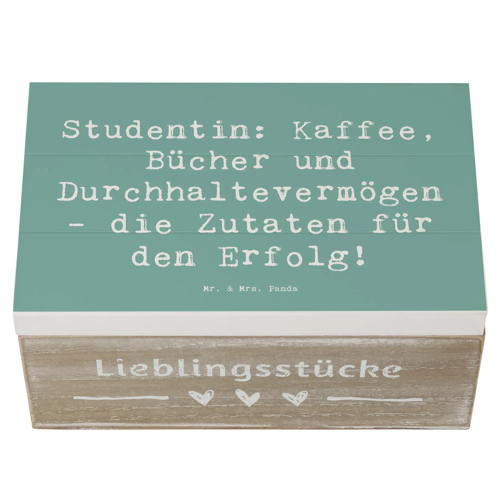 Wooden chest Saying Studentin: Kaffee, Bücher und Durchhaltevermögen - die Zutaten für den Erfolg! Aufbewahrungsbox Holz, Holztruhe, Holzbox mit Deckel, Holzkisten, aufbewahrungskisten, aufbewahrungstruhe, Holzkiste mit Deckel, Box aus Holz, box holz, aufbewahrungskiste mit deckel, Schatulle, truhe holz, Holzkiste, holzschatulle, holztruhen, Holzboxen, aufbewahrungsboxen, Aufbewahrungskiste, Aufbewahrungsbox, holzkästchen, Aufbewahrungsbox aus Holz, Holz Aufbewahrungsbox, Holzbox, holzschachtel, kiste holz, Geschenk, Danke, Dankeschön, Schenken, Beruf, Ausbildung, Abschied, Rente, Kollege, Kollegin, Arbeitskollege, Mitarbeiter, Jubiläum, Firma