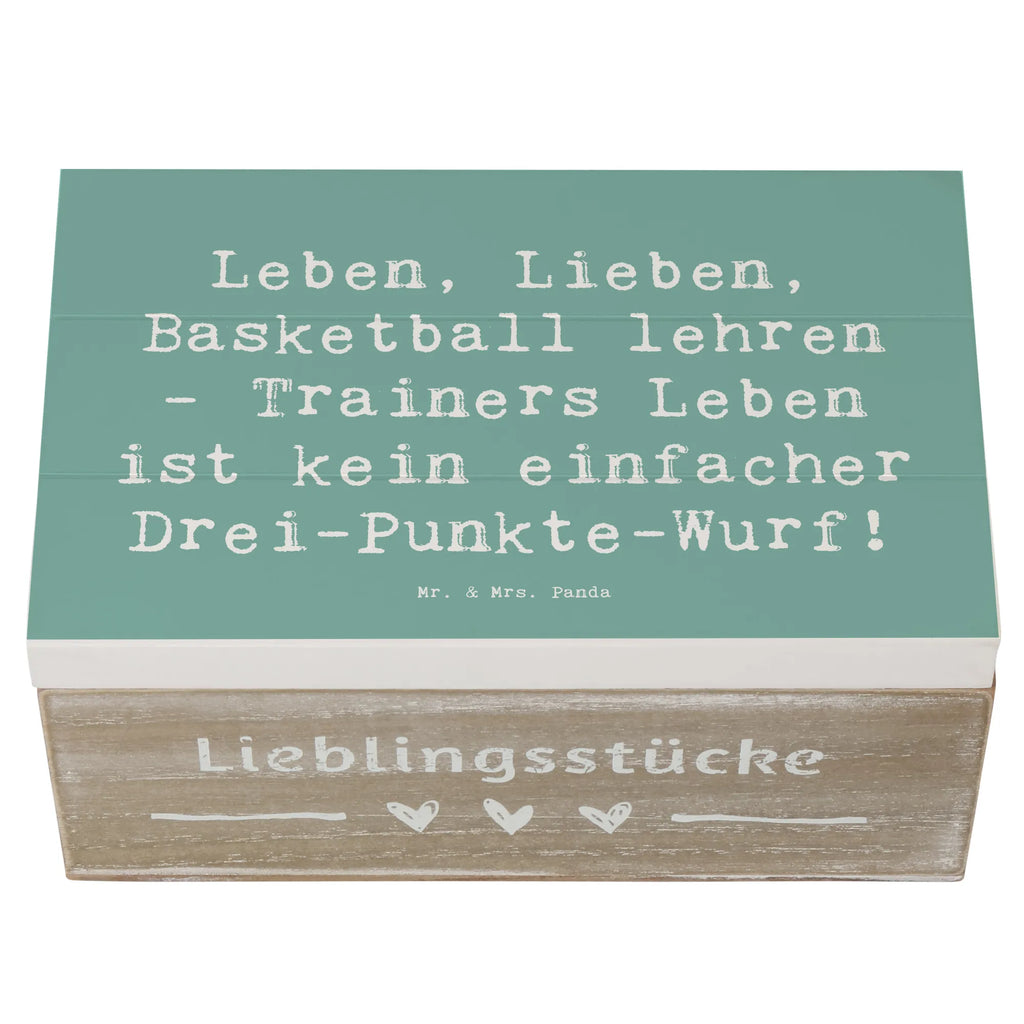 Holzkiste Spruch Leben, Lieben, Basketball lehren - Trainers Leben ist kein einfacher Drei-Punkte-Wurf! Aufbewahrungsbox, Erinnerungskiste, Kiste, Holzkiste, Holzboxen, Schatzkiste, Aufbewahrungsbox aus Holz, Geschenkbox, Holzbox, Ordnungsbox, Aufbewahrungsbox Holz, Holzbox mit Deckel, Aufbewahrungskiste, Holztruhe, Erinnerungsbox, Holzkiste mit Deckel, Erinnerungsbox Hochzeit, Holzkisten, Schatulle, Schmuckkästchen, Dekokiste, Box aus Holz, Deko Box, Truhe, Erinnerungsbox Baby, Dekorative Holzkiste, Holz Aufbewahrungsbox, Beruf, Ausbildung, Abschied, Rente, Kollege, Kollegin, Arbeitskollege, Mitarbeiter, Firma, Jubiläum, Geschenk, Danke, Dankeschön, Schenken