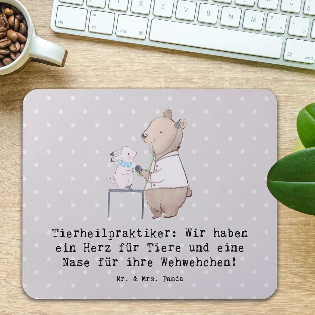 Mauspad Tierheilpraktiker: Wir haben ein Herz für Tiere und eine Nase für ihre Wehwehchen! Mausunterlage, Designer Mauspad, Arbeitszimmer, Einzigartiges Mauspad, Computer zubehör, Mauspad Büro, Büroausstattung, PC Zubehör, Mauspad, Mousepad, Beruf, Ausbildung, Jubiläum, Abschied, Rente, Kollege, Kollegin, Geschenk, Schenken, Arbeitskollege, Mitarbeiter, Firma, Danke, Dankeschön
