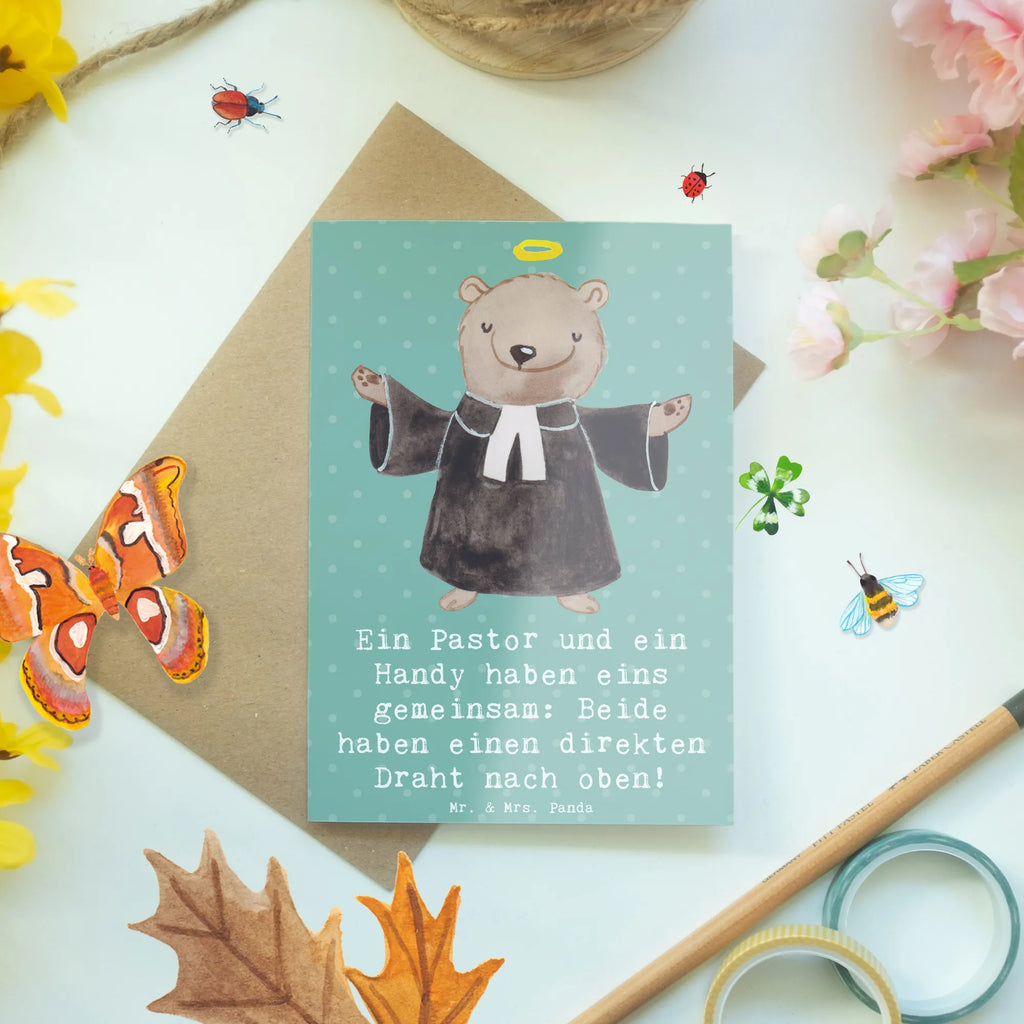 Greetings card Ein Pastor und ein Handy haben eins gemeinsam: Beide haben einen direkten Draht nach oben! Hochzeitskarte, Geburtstagskarte, Klappkarte, Glückwunschkarte, Karte, Grußkarte, Ansichtskarten, Einladungskarte, Beruf, Ausbildung, Jubiläum, Abschied, Rente, Kollege, Kollegin, Geschenk, Schenken, Arbeitskollege, Mitarbeiter, Firma, Danke, Dankeschön