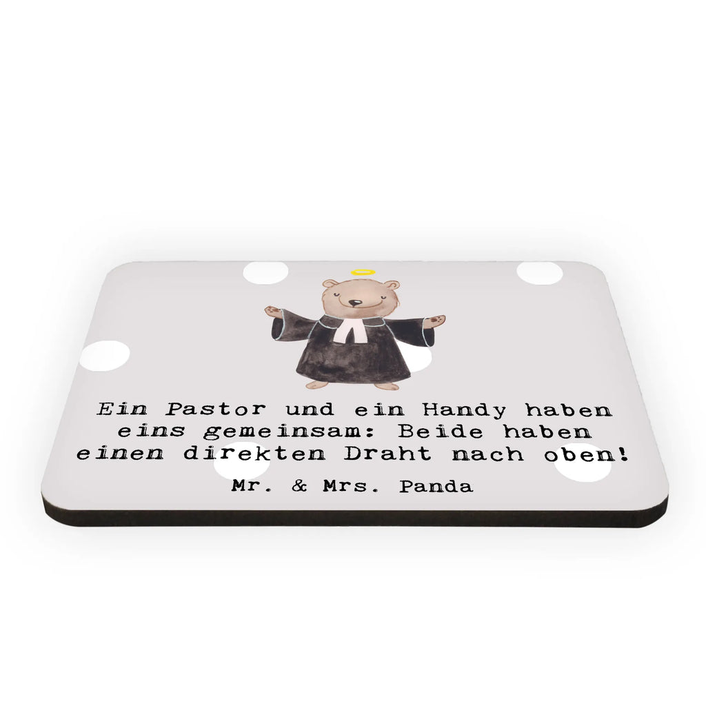 Magnet Ein Pastor und ein Handy haben eins gemeinsam: Beide haben einen direkten Draht nach oben! Whiteboard Magnet, Notiz Magnet, Dekomagnet, Motivmagnete, Pinnwandmagnet, Souvenir Magnet, Kühlschrank Dekoration, Kühlschrankmagnet, Beruf, Ausbildung, Jubiläum, Abschied, Rente, Kollege, Kollegin, Geschenk, Schenken, Arbeitskollege, Mitarbeiter, Firma, Danke, Dankeschön