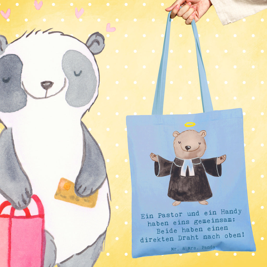 Tote bag Ein Pastor und ein Handy haben eins gemeinsam: Beide haben einen direkten Draht nach oben! Tragetasche, Jutebeutel, Shopper, Laptoptasche, Einkaufstüte, Strandtasche, Einkaufstasche, Umhängetasche, Tasche, Beutel, Jutetasche, Stofftasche, Schultertasche, Beuteltasche, Stoffbeutel, Badetasche, Beruf, Ausbildung, Jubiläum, Abschied, Rente, Kollege, Kollegin, Geschenk, Schenken, Arbeitskollege, Mitarbeiter, Firma, Danke, Dankeschön