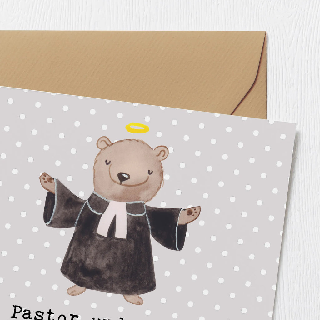 Deluxe Card Ein Pastor und ein Handy haben eins gemeinsam: Beide haben einen direkten Draht nach oben! Grußkarte, Karte, Einladungskarte, Klappkarte, Hochwertige Klappkarte, Glückwunschkarte, Hochzeitskarte, Hochwertige Grußkarte, Geburtstagskarte, Beruf, Ausbildung, Jubiläum, Abschied, Rente, Kollege, Kollegin, Geschenk, Schenken, Arbeitskollege, Mitarbeiter, Firma, Danke, Dankeschön