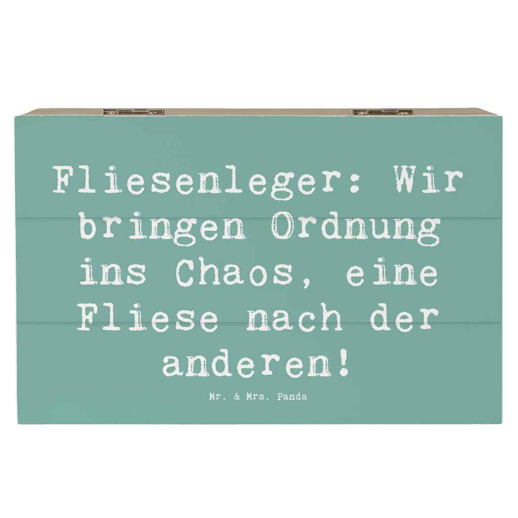 Wooden chest Saying Fliesenleger: Wir bringen Ordnung ins Chaos, eine Fliese nach der anderen! Erinnerungsbox, Schatzkiste, XXL, Geschenkdose, Geschenkbox, Kiste, Erinnerungskiste, Aufbewahrungsbox, Holzkiste, Dekokiste, Truhe, Schatulle, Beruf, Ausbildung, Jubiläum, Abschied, Rente, Kollege, Kollegin, Geschenk, Schenken, Arbeitskollege, Mitarbeiter, Firma, Danke, Dankeschön