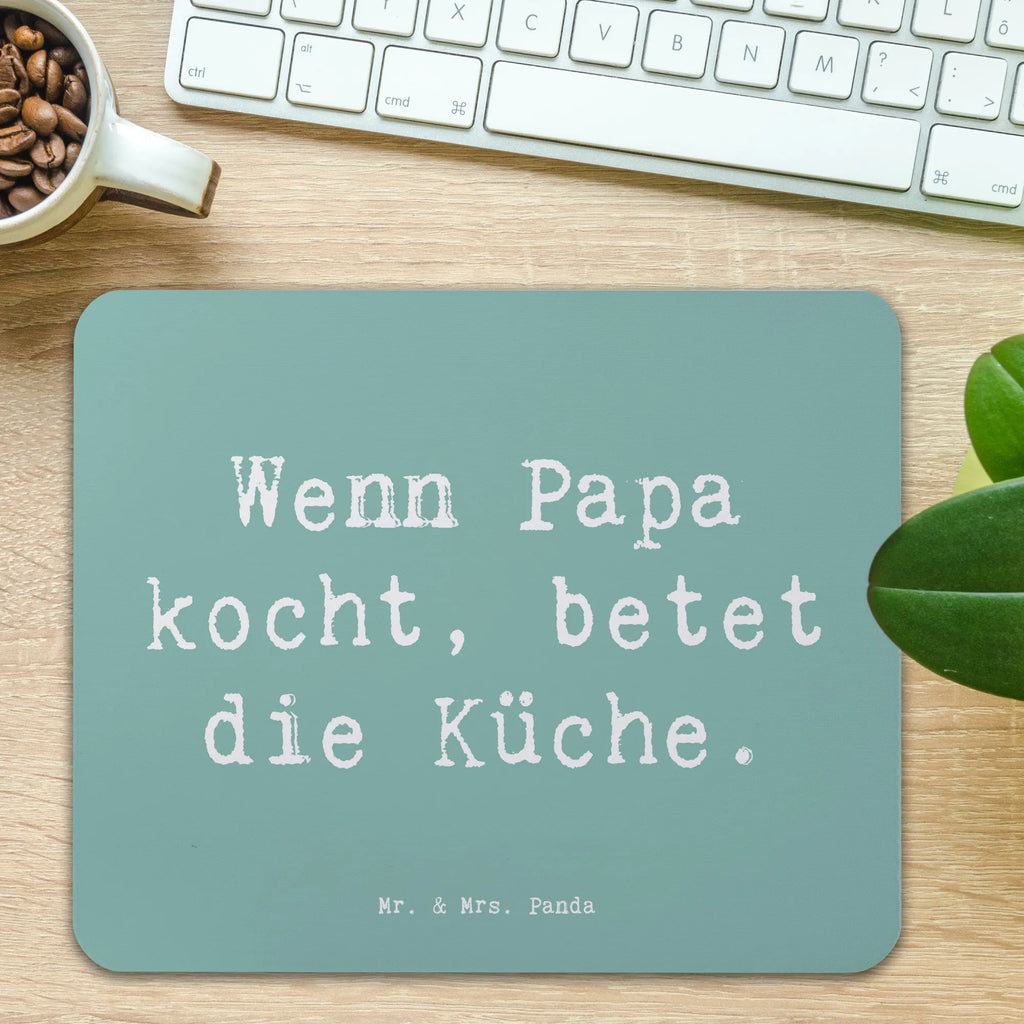 Mouse mat Saying Wenn Papa kocht, betet die Küche. Mousepad, Computer zubehör, Büroausstattung, PC Zubehör, Arbeitszimmer, Mauspad, Einzigartiges Mauspad, Designer Mauspad, Mausunterlage, Mauspad Büro, Familie, Vatertag, Muttertag, Bruder, Schwester, Mama, Papa, Oma, Opa