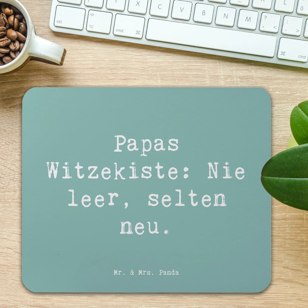 Mouse mat Saying Papas Witzekiste: Nie leer, selten neu. Mousepad, Computer zubehör, Büroausstattung, PC Zubehör, Arbeitszimmer, Mauspad, Einzigartiges Mauspad, Designer Mauspad, Mausunterlage, Mauspad Büro, Familie, Vatertag, Muttertag, Bruder, Schwester, Mama, Papa, Oma, Opa