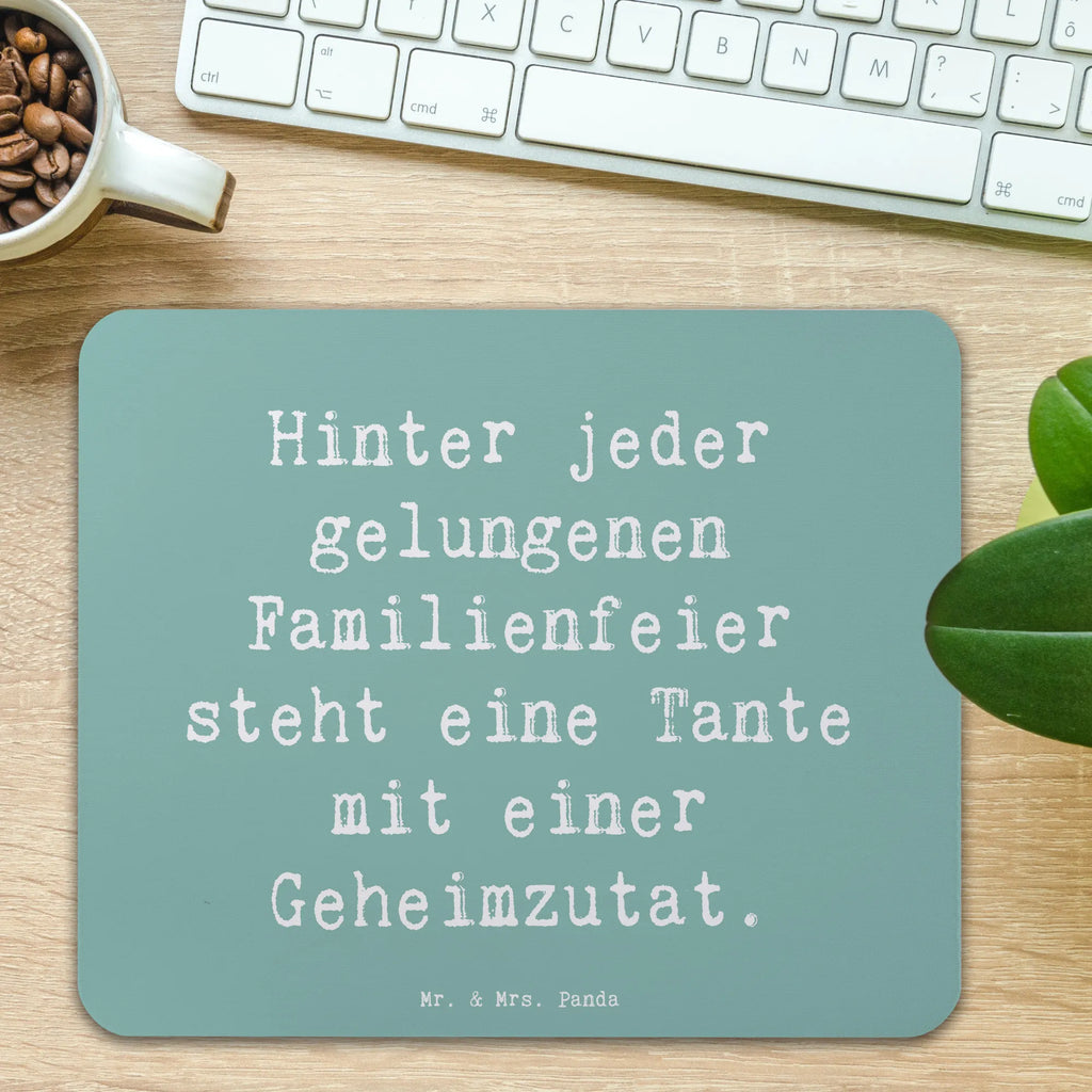 Mouse mat Saying Hinter jeder gelungenen Familienfeier steht eine Tante mit einer Geheimzutat. Mousepad, Computer zubehör, Büroausstattung, PC Zubehör, Arbeitszimmer, Mauspad, Einzigartiges Mauspad, Designer Mauspad, Mausunterlage, Mauspad Büro, Familie, Vatertag, Muttertag, Bruder, Schwester, Mama, Papa, Oma, Opa