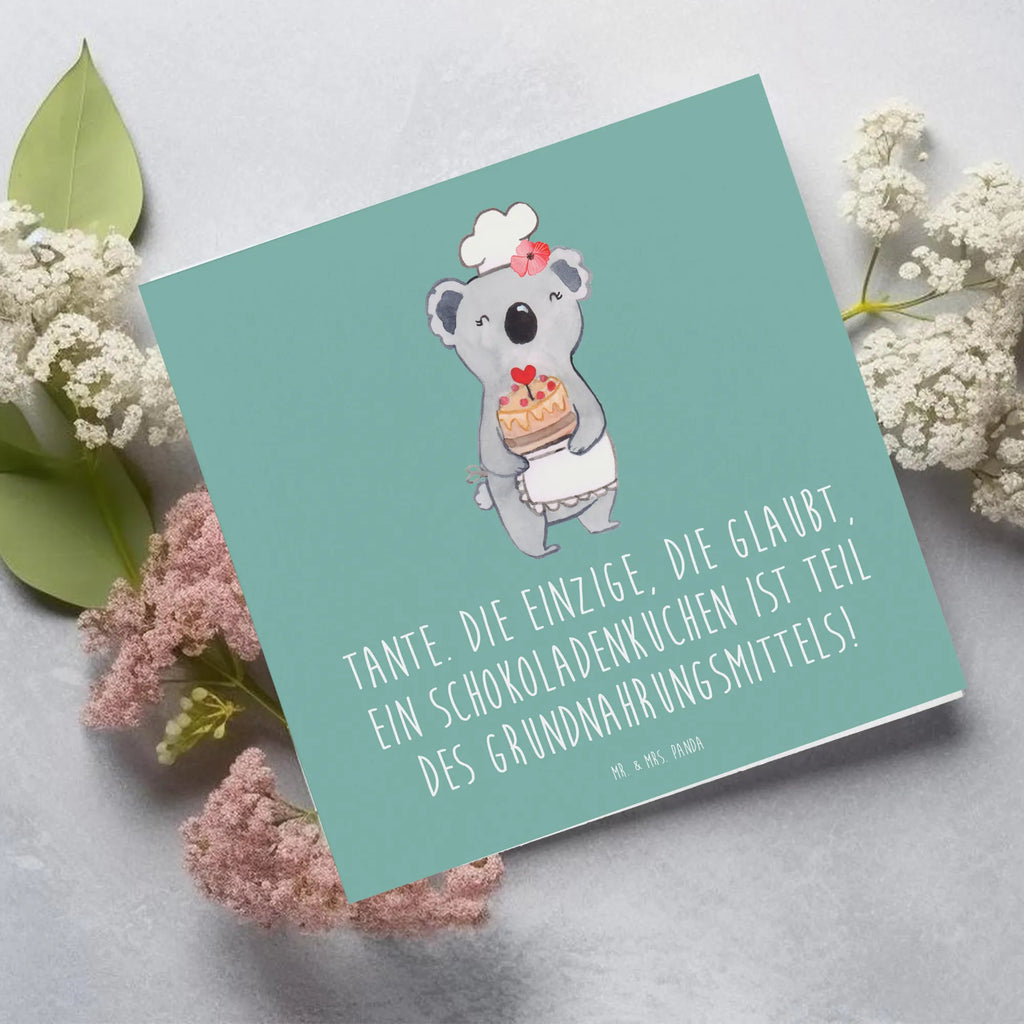 Deluxe Card Tante. Die einzige, die glaubt, ein Schokoladenkuchen ist Teil des Grundnahrungsmittels! Glückwunschkarte, Karte, Einladungskarte, Hochzeitskarte, Klappkarte, Geburtstagskarte, Grußkarte, Hochwertige Klappkarte, Hochwertige Grußkarte, Familie, Vatertag, Muttertag, Bruder, Schwester, Mama, Papa, Oma, Opa