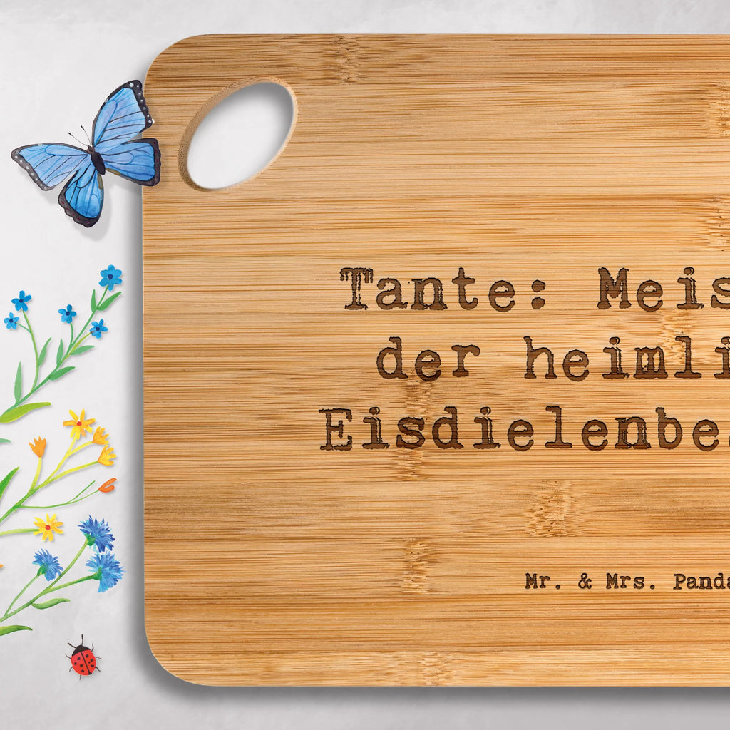 Bamboo chopping board Saying Tante: Meisterin der heimlichen Eisdielenbesuche! board, bamboo, carving board, kitchen board, cutting block, cutting board, engraving, wood, breakfast board, breakfast, slices, dulcimer, kitchen, nature, robust, solid, Family, Father's Day, Mother's Day, brother, sister, Mom, Dad