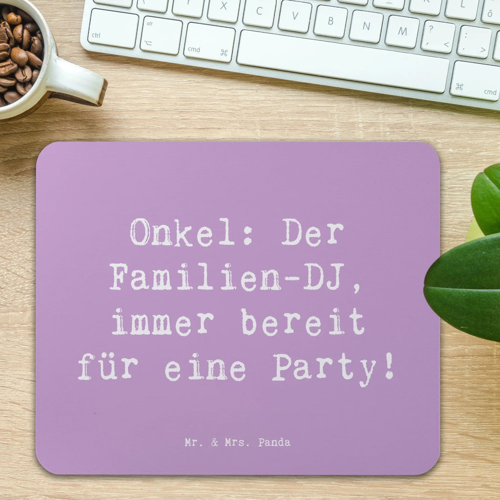 Mouse mat Saying Onkel: Der Familien-DJ, immer bereit für eine Party! Mousepad, Computer zubehör, Büroausstattung, PC Zubehör, Arbeitszimmer, Mauspad, Einzigartiges Mauspad, Designer Mauspad, Mausunterlage, Mauspad Büro, Familie, Vatertag, Muttertag, Bruder, Schwester, Mama, Papa, Oma, Opa