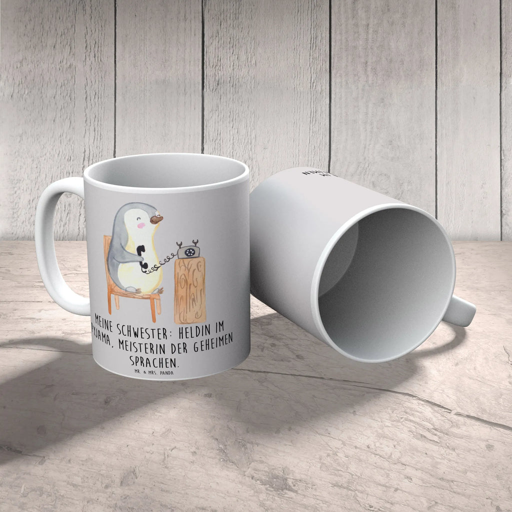 Tasse Schwester Heldin Bürotasse, Tasse mit Zitaten, Tasse mit Motiven, Tasse, Teetasse, Porzellantasse, Geschenktasse, Kaffeetasse, Keramiktasse, Familie, Vatertag, Muttertag, Bruder, Schwester, Mama, Papa, Oma, Opa