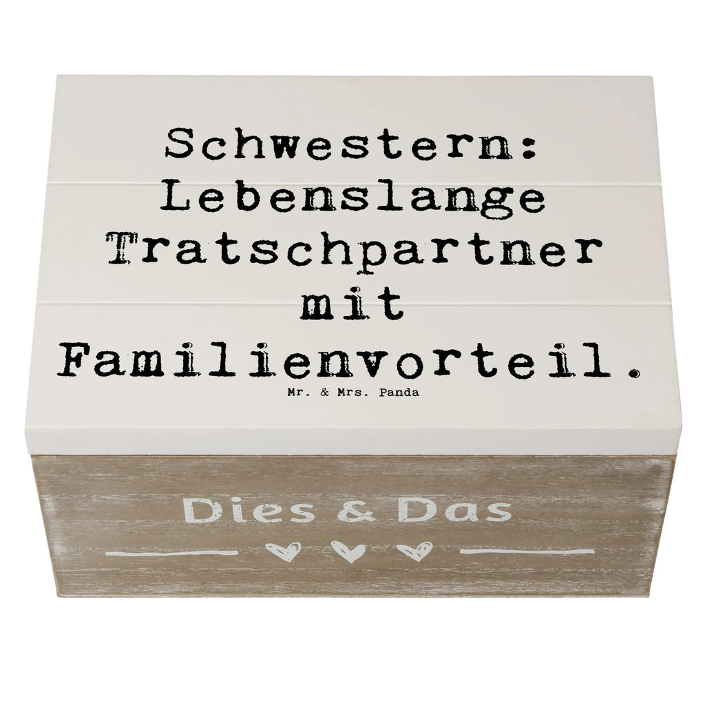 Wooden chest Saying Schwestern: Lebenslange Tratschpartner mit Familienvorteil. Schatulle, Holzkiste, Geschenkbox, Erinnerungskiste, Erinnerungsbox, XXL, Kiste, Dekokiste, Schatzkiste, Geschenkdose, Truhe, Aufbewahrungsbox, Familie, Vatertag, Muttertag, Bruder, Schwester, Mama, Papa, Oma, Opa
