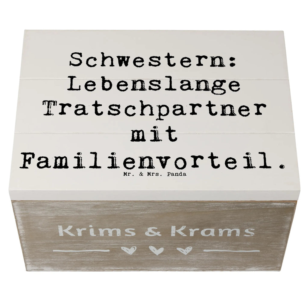 Wooden chest Saying Schwestern: Lebenslange Tratschpartner mit Familienvorteil. Schatulle, Holzkiste, Geschenkbox, Erinnerungskiste, Erinnerungsbox, XXL, Kiste, Dekokiste, Schatzkiste, Geschenkdose, Truhe, Aufbewahrungsbox, Familie, Vatertag, Muttertag, Bruder, Schwester, Mama, Papa, Oma, Opa