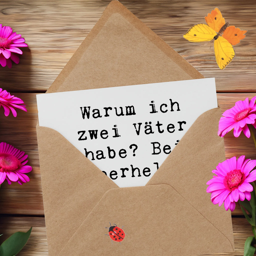 Deluxe Card Saying Warum ich zwei Väter habe? Bei Superhelden kann einer nicht genug sein! Hochwertige Grußkarte, Einladungskarte, Glückwunschkarte, Geburtstagskarte, Grußkarte, Hochzeitskarte, Hochwertige Klappkarte, Karte, Klappkarte, Familie, Vatertag, Muttertag, Bruder, Schwester, Mama, Papa, Oma, Opa