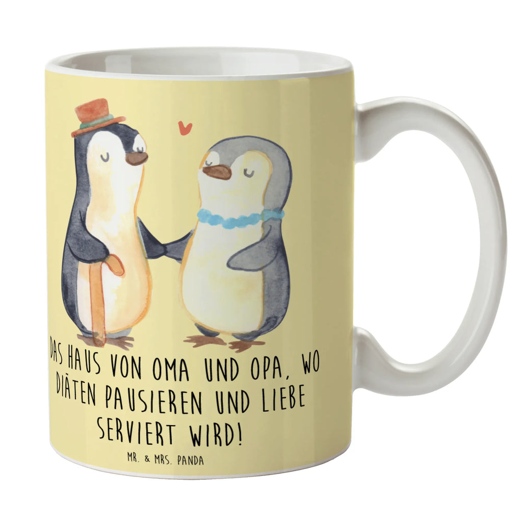 Mug Das Haus von Oma und Opa, wo Diäten pausieren und Liebe serviert wird! Kaffeetasse, Geschenktasse, Porzellantasse, Tasse mit Motiven, Tasse mit Zitaten, Bürotasse, Teetasse, Keramiktasse, Tasse, Familie, Vatertag, Muttertag, Bruder, Schwester, Mama, Papa, Oma, Opa