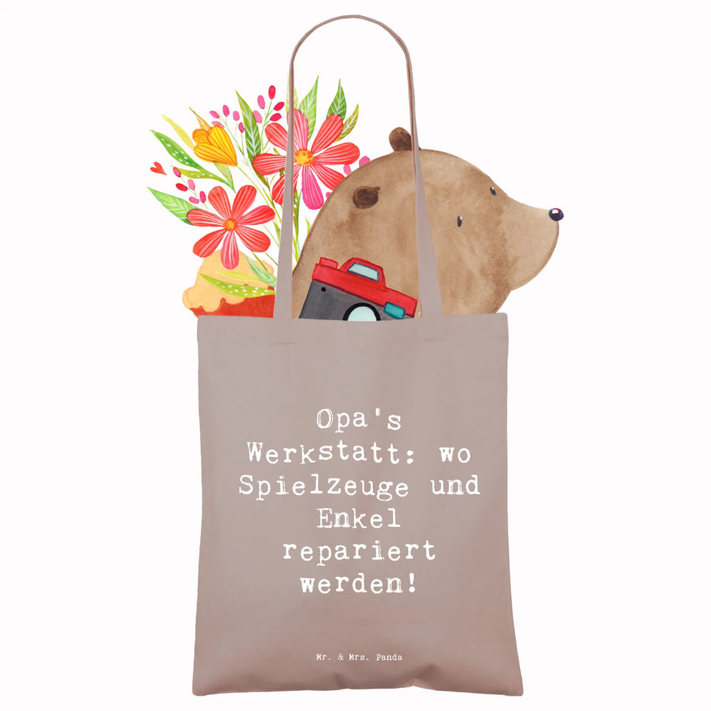Tote bag Saying Opa's Werkstatt: wo Spielzeuge und Enkel repariert werden! Beuteltasche, Beutel, Einkaufstasche, Jutebeutel, Stoffbeutel, Tasche, Shopper, Umhängetasche, Strandtasche, Schultertasche, Stofftasche, Tragetasche, Badetasche, Jutetasche, Einkaufstüte, Laptoptasche, Familie, Vatertag, Muttertag, Bruder, Schwester, Mama, Papa, Oma, Opa