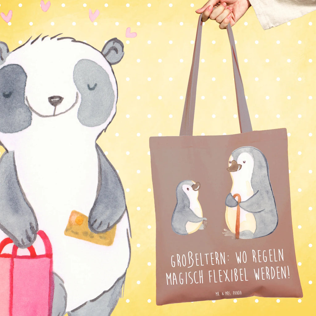 Tote bag Großeltern: wo Regeln magisch flexibel werden! Beutel, Tragetasche, Umhängetasche, Beuteltasche, Schultertasche, Jutetasche, Einkaufstasche, Tasche, Shopper, Strandtasche, Stofftasche, Jutebeutel, Laptoptasche, Stoffbeutel, Badetasche, Einkaufstüte, Familie, Vatertag, Muttertag, Bruder, Schwester, Mama, Papa, Oma, Opa