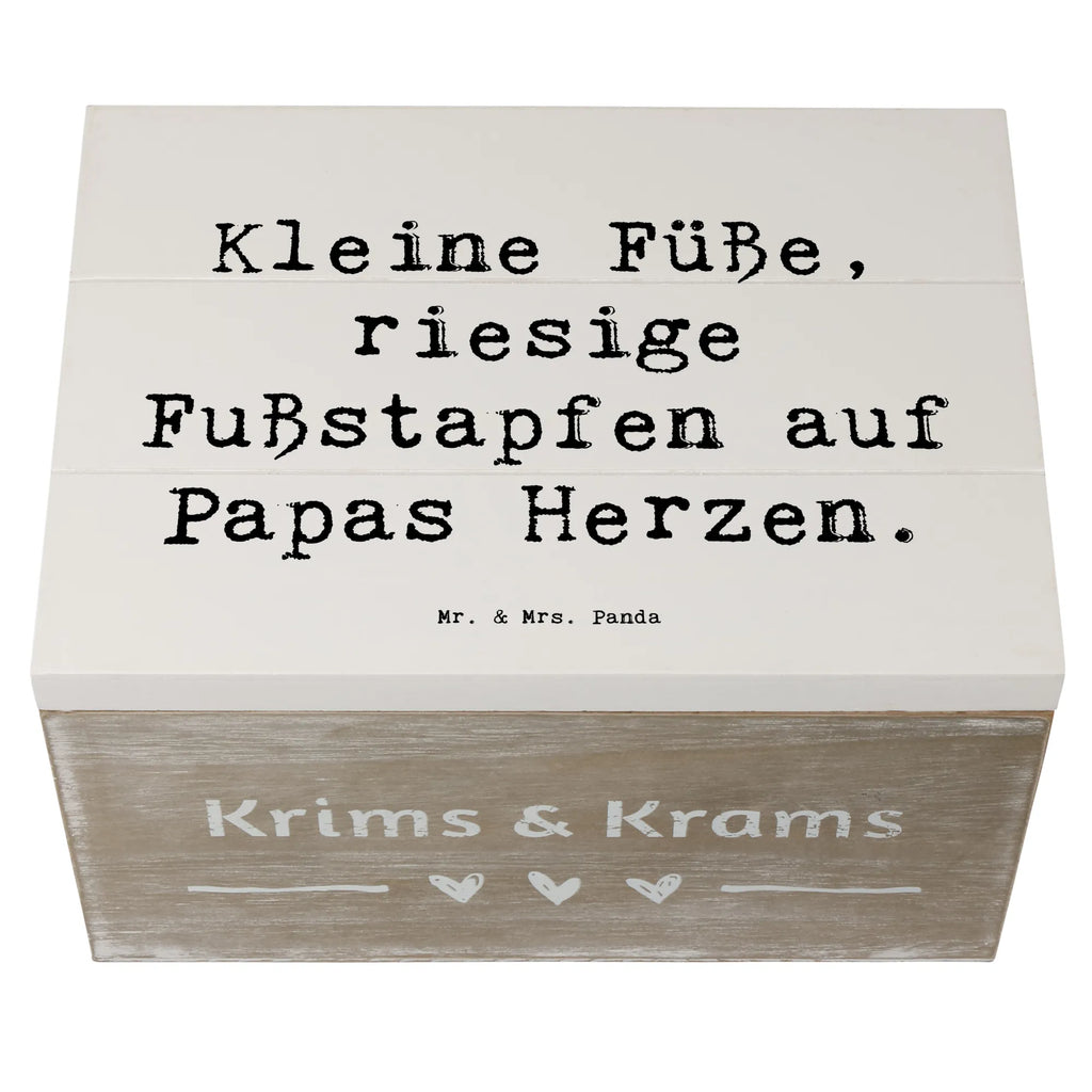 Holzkiste Spruch Baby Herzabdrücke aufbewahrungskiste mit deckel, Holzkiste, holzschachtel, aufbewahrungskisten, Schatulle, Aufbewahrungsbox Holz, aufbewahrungsboxen, Holzboxen, holzschatulle, Aufbewahrungsbox aus Holz, kiste holz, Aufbewahrungsbox, Holzbox mit Deckel, Holzbox, Holzkiste mit Deckel, aufbewahrungstruhe, Aufbewahrungskiste, Holztruhe, Holzkisten, holzkästchen, Holz Aufbewahrungsbox, box holz, Box aus Holz, holztruhen, truhe holz, Familie, Mama, Schwester, Opa, Bruder, Vatertag, Papa, Muttertag, Oma