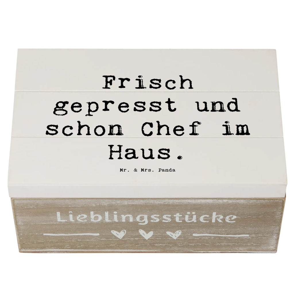 Wooden chest Saying Frisch gepresst und schon Chef im Haus. Schatulle, Schatzkiste, Truhe, Kiste, XXL, Dekokiste, Geschenkdose, Holzkiste, Erinnerungsbox, Erinnerungskiste, Aufbewahrungsbox, Geschenkbox, Familie, Vatertag, Muttertag, Bruder, Schwester, Mama, Papa, Oma, Opa