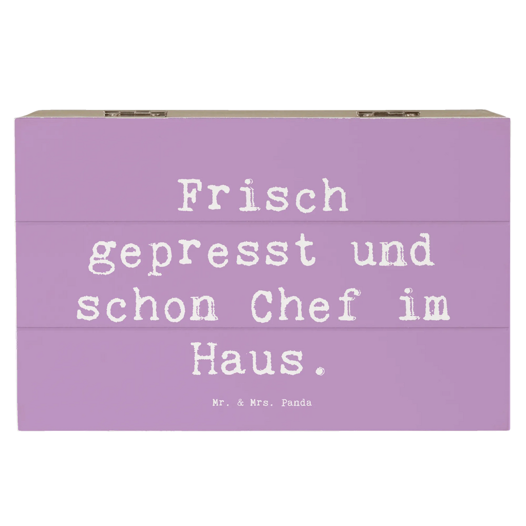 Wooden chest Saying Frisch gepresst und schon Chef im Haus. Schatulle, Schatzkiste, Truhe, Kiste, XXL, Dekokiste, Geschenkdose, Holzkiste, Erinnerungsbox, Erinnerungskiste, Aufbewahrungsbox, Geschenkbox, Familie, Vatertag, Muttertag, Bruder, Schwester, Mama, Papa, Oma, Opa