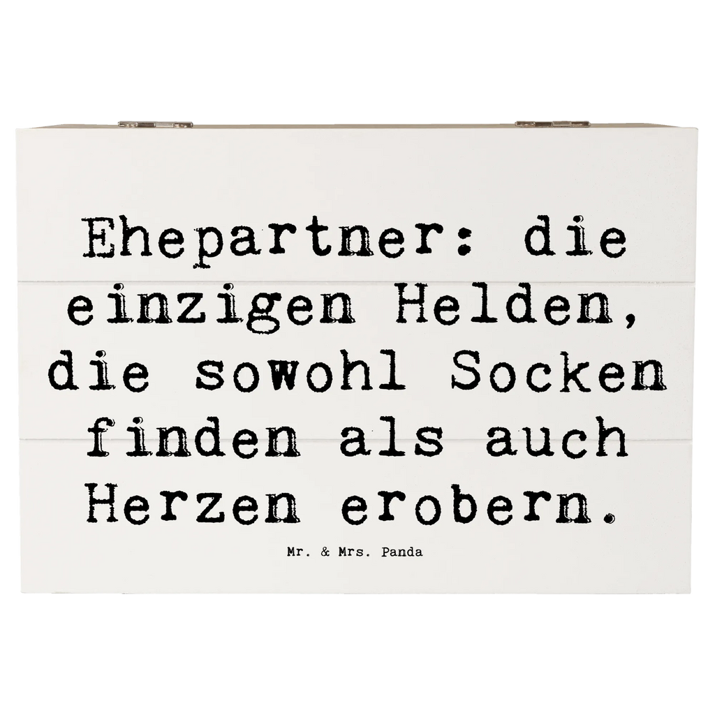 Wooden chest Saying Ehepartner: die einzigen Helden, die sowohl Socken finden als auch Herzen erobern. Schatulle, Erinnerungsbox, Kiste, XXL, Erinnerungskiste, Truhe, Dekokiste, Schatzkiste, Geschenkdose, Aufbewahrungsbox, Holzkiste, Geschenkbox, Familie, Vatertag, Muttertag, Bruder, Schwester, Mama, Papa, Oma, Opa