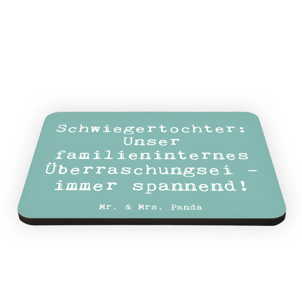 Magnet Saying Schwiegertochter: Unser familieninternes Überraschungsei - immer spannend! Kühlschrankmagnet, Kühlschrank Dekoration, Notiz Magnet, Dekomagnet, Whiteboard Magnet, Motivmagnete, Souvenir Magnet, Pinnwandmagnet, Familie, Vatertag, Muttertag, Bruder, Schwester, Mama, Papa, Oma, Opa