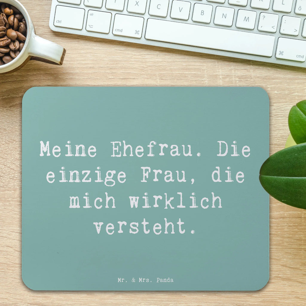 Mouse mat Saying Meine Ehefrau. Die einzige Frau, die mich wirklich versteht. Mousepad, Computer zubehör, Büroausstattung, PC Zubehör, Arbeitszimmer, Mauspad, Einzigartiges Mauspad, Designer Mauspad, Mausunterlage, Mauspad Büro, Familie, Vatertag, Muttertag, Bruder, Schwester, Mama, Papa, Oma, Opa