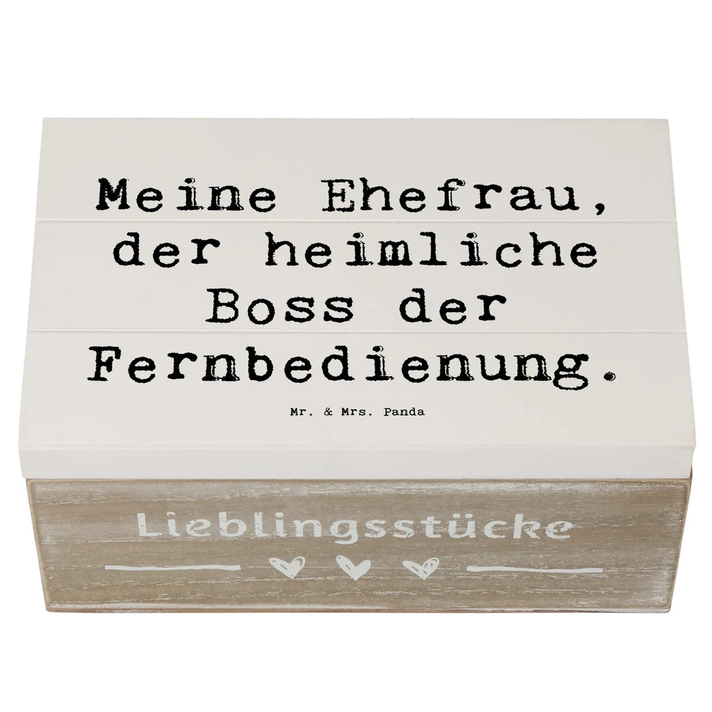 Holzkiste Spruch Ehefrau Boss Holzkiste, Kiste, Erinnerungskiste, Geschenkbox, Erinnerungsbox, Schatulle, Aufbewahrungsbox, Schatzkiste, XXL, Geschenkdose, Truhe, Dekokiste, Familie, Vatertag, Muttertag, Bruder, Schwester, Mama, Papa, Oma, Opa