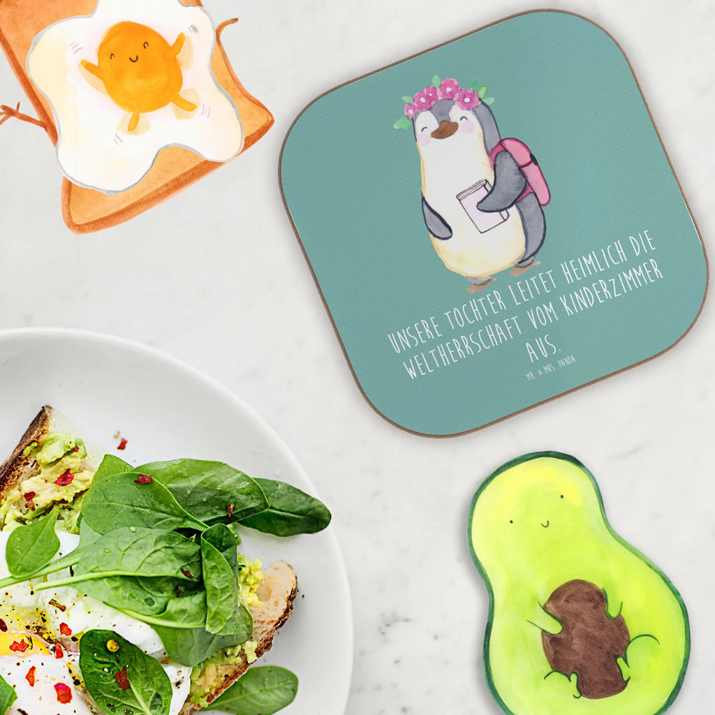 Square coaster Unsere Tochter leitet heimlich die Weltherrschaft vom Kinderzimmer aus. Untersetzer Holz, Untersetzer, Holzuntersetzer, Untersetzer Design, Bierdeckel, Glasuntersetzer, Korkuntersetzer, Untersetzer aus Holz, Untersetzer für Gläser, Untersetzer Gläser, Tassen Untersetzer, Getränkeuntersetzer, Familie, Vatertag, Muttertag, Bruder, Schwester, Mama, Papa, Oma, Opa