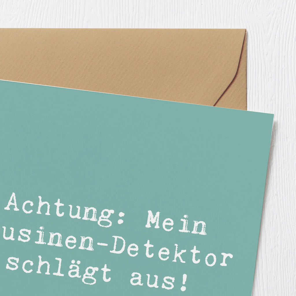 Deluxe Karte Spruch Cousinen-Detektor Geburtstagskarte, Hochwertige Klappkarte, Glückwunschkarte, Hochwertige Grußkarte, Karte, Klappkarte, Hochzeitskarte, Einladungskarte, Grußkarte, Familie, Vatertag, Muttertag, Bruder, Schwester, Mama, Papa, Oma, Opa