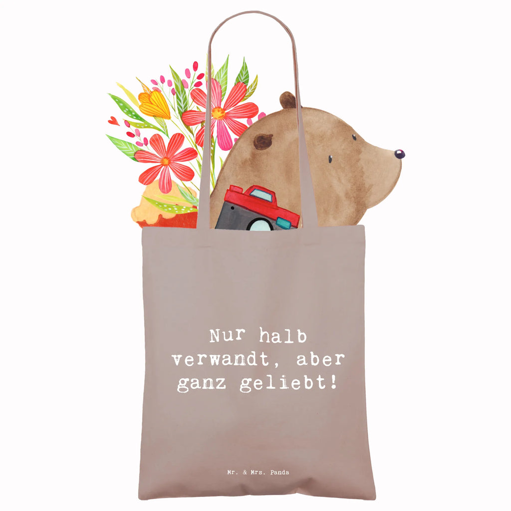 Tote bag Saying Nur halb verwandt, aber ganz geliebt! Beuteltasche, Beutel, Einkaufstasche, Jutebeutel, Stoffbeutel, Tasche, Shopper, Umhängetasche, Strandtasche, Schultertasche, Stofftasche, Tragetasche, Badetasche, Jutetasche, Einkaufstüte, Laptoptasche, Familie, Vatertag, Muttertag, Bruder, Schwester, Mama, Papa, Oma, Opa