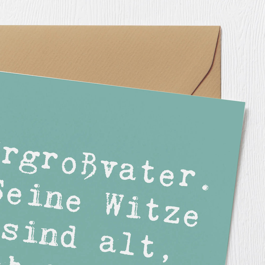 Deluxe Card Saying Urgroßvater. Seine Witze sind alt, aber Gold! Grußkarte, Karte, Hochzeitskarte, Hochwertige Grußkarte, Hochwertige Klappkarte, Geburtstagskarte, Einladungskarte, Glückwunschkarte, Klappkarte, Familie, Vatertag, Muttertag, Bruder, Schwester, Mama, Papa, Oma, Opa