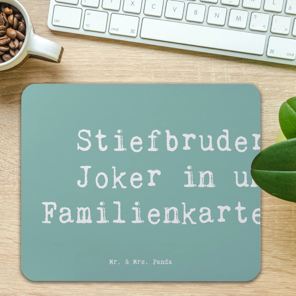 Mouse mat Saying Stiefbruder: Der Joker in unserem Familienkartenspiel! Mousepad, Computer zubehör, Büroausstattung, PC Zubehör, Arbeitszimmer, Mauspad, Einzigartiges Mauspad, Designer Mauspad, Mausunterlage, Mauspad Büro, Familie, Vatertag, Muttertag, Bruder, Schwester, Mama, Papa, Oma, Opa