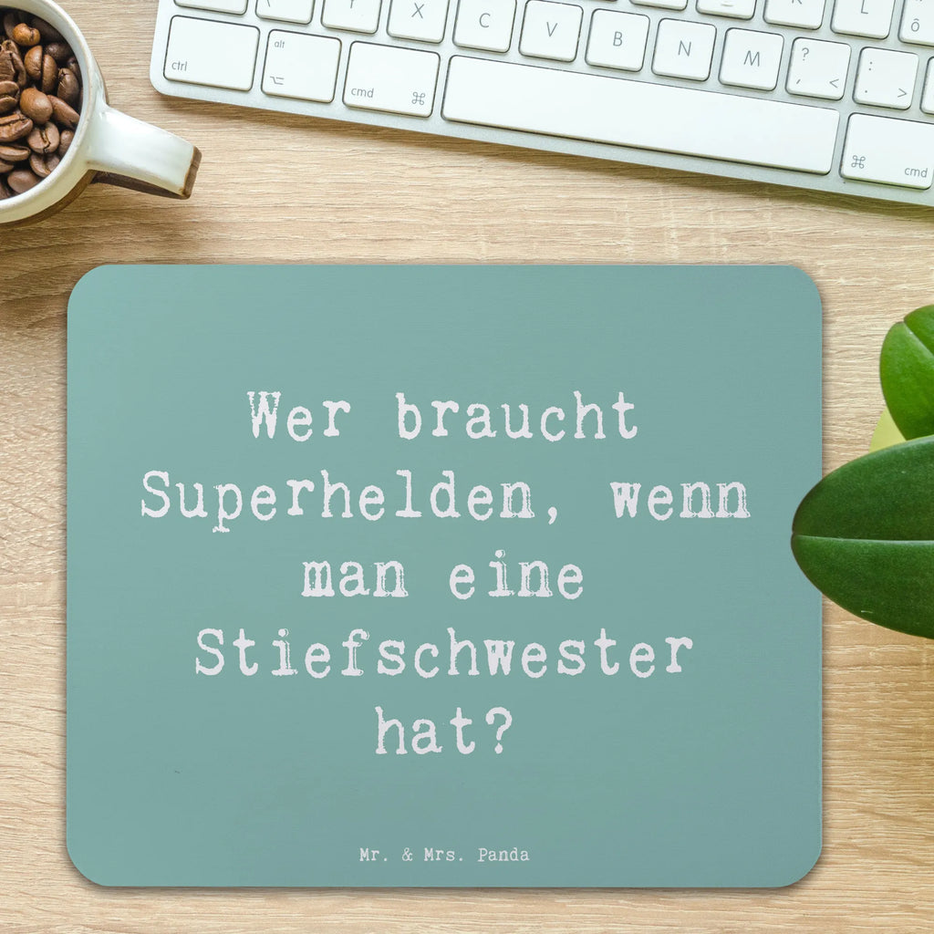 Mouse mat Saying Wer braucht Superhelden, wenn man eine Stiefschwester hat? Mousepad, Computer zubehör, Büroausstattung, PC Zubehör, Arbeitszimmer, Mauspad, Einzigartiges Mauspad, Designer Mauspad, Mausunterlage, Mauspad Büro, Familie, Vatertag, Muttertag, Bruder, Schwester, Mama, Papa, Oma, Opa