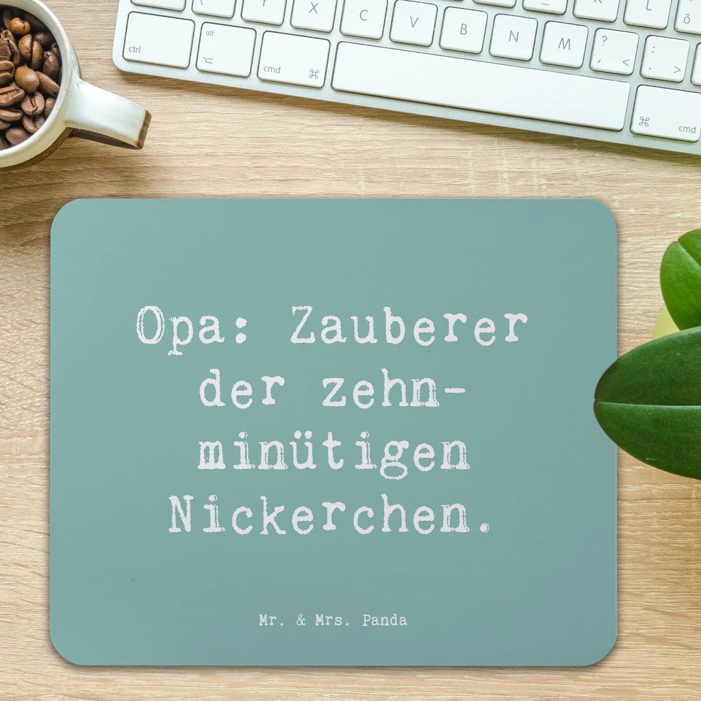 Mouse mat Saying Opa: Zauberer der zehn-minütigen Nickerchen. Mousepad, Computer zubehör, Büroausstattung, PC Zubehör, Arbeitszimmer, Mauspad, Einzigartiges Mauspad, Designer Mauspad, Mausunterlage, Mauspad Büro, Familie, Vatertag, Muttertag, Bruder, Schwester, Mama, Papa, Oma, Opa