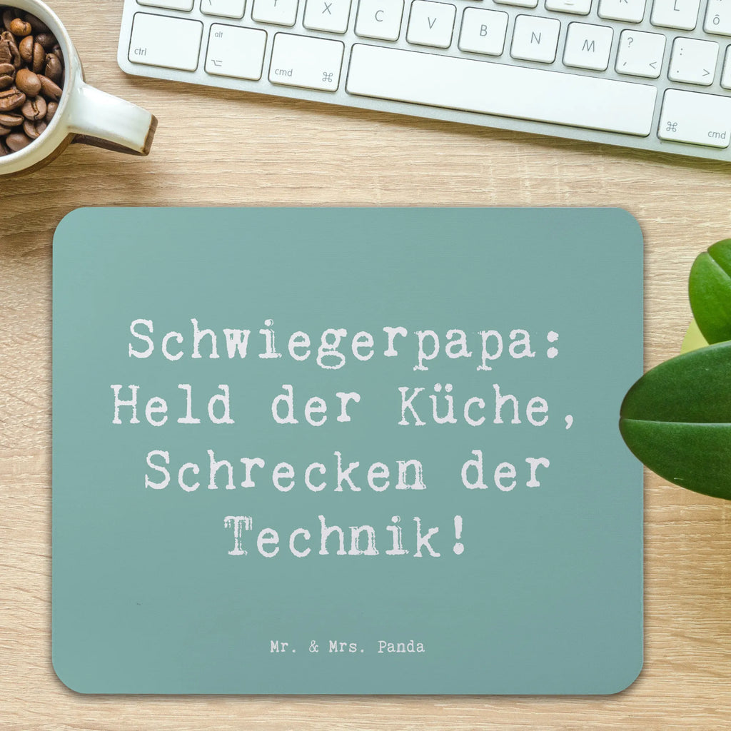 Mouse mat Saying Schwiegerpapa: Held der Küche, Schrecken der Technik! Mousepad, Computer zubehör, Büroausstattung, PC Zubehör, Arbeitszimmer, Mauspad, Einzigartiges Mauspad, Designer Mauspad, Mausunterlage, Mauspad Büro, Familie, Vatertag, Muttertag, Bruder, Schwester, Mama, Papa, Oma, Opa
