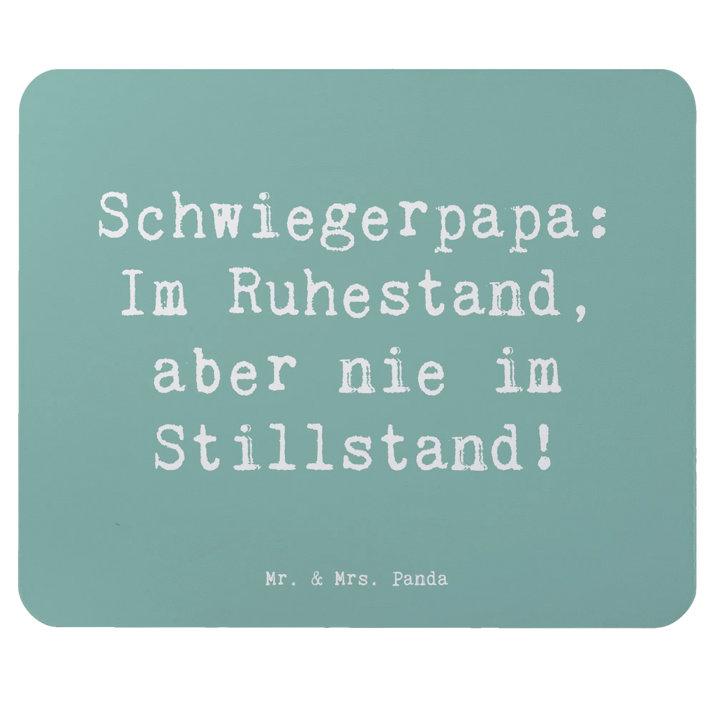 Mouse mat Saying Schwiegerpapa: Im Ruhestand, aber nie im Stillstand! Mousepad, Computer zubehör, Büroausstattung, PC Zubehör, Arbeitszimmer, Mauspad, Einzigartiges Mauspad, Designer Mauspad, Mausunterlage, Mauspad Büro, Familie, Vatertag, Muttertag, Bruder, Schwester, Mama, Papa, Oma, Opa