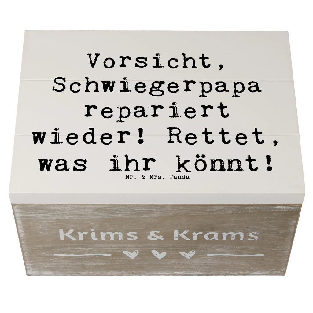 Holzkiste Spruch Schwiegerpapa Repariert Aufbewahrungsbox, Schatulle, XXL, Erinnerungskiste, Geschenkdose, Dekokiste, Erinnerungsbox, Truhe, Kiste, Holzkiste, Schatzkiste, Geschenkbox, Familie, Vatertag, Muttertag, Bruder, Schwester, Mama, Papa, Oma, Opa