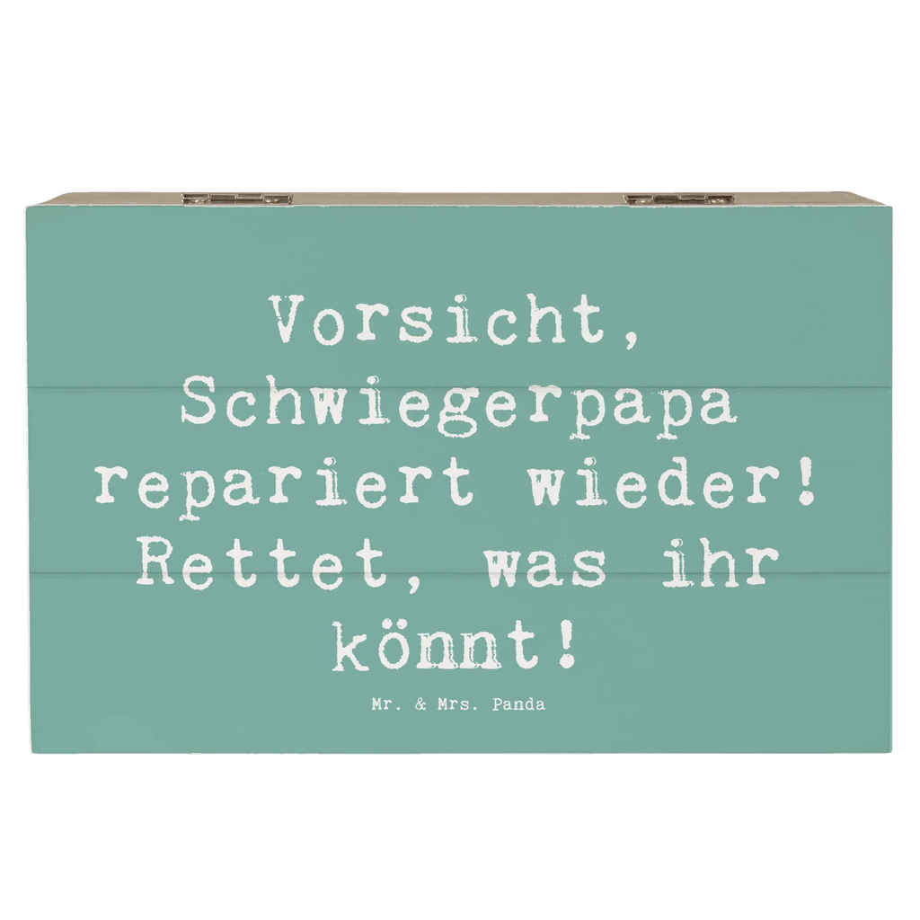 Holzkiste Spruch Schwiegerpapa Repariert Aufbewahrungsbox, Schatulle, XXL, Erinnerungskiste, Geschenkdose, Dekokiste, Erinnerungsbox, Truhe, Kiste, Holzkiste, Schatzkiste, Geschenkbox, Familie, Vatertag, Muttertag, Bruder, Schwester, Mama, Papa, Oma, Opa