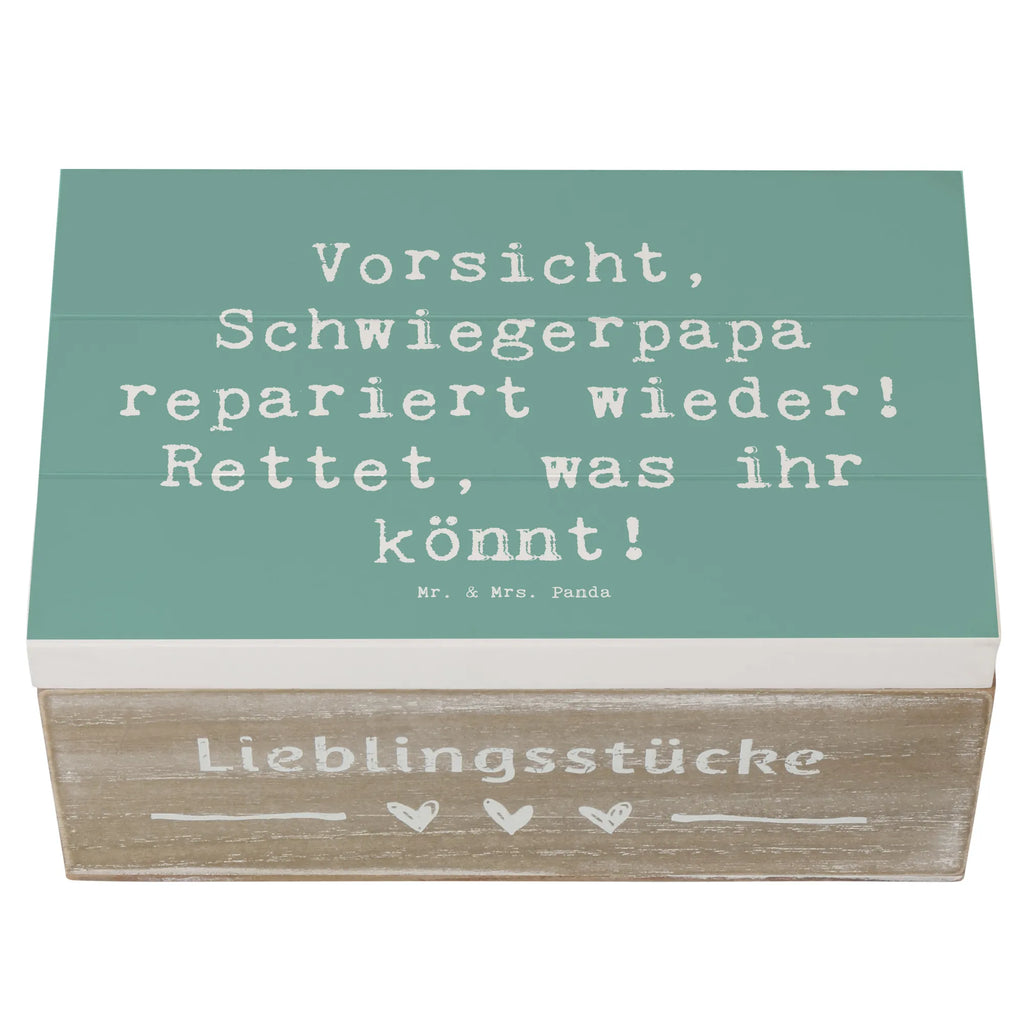 Holzkiste Spruch Schwiegerpapa Repariert Aufbewahrungsbox, Schatulle, XXL, Erinnerungskiste, Geschenkdose, Dekokiste, Erinnerungsbox, Truhe, Kiste, Holzkiste, Schatzkiste, Geschenkbox, Familie, Vatertag, Muttertag, Bruder, Schwester, Mama, Papa, Oma, Opa