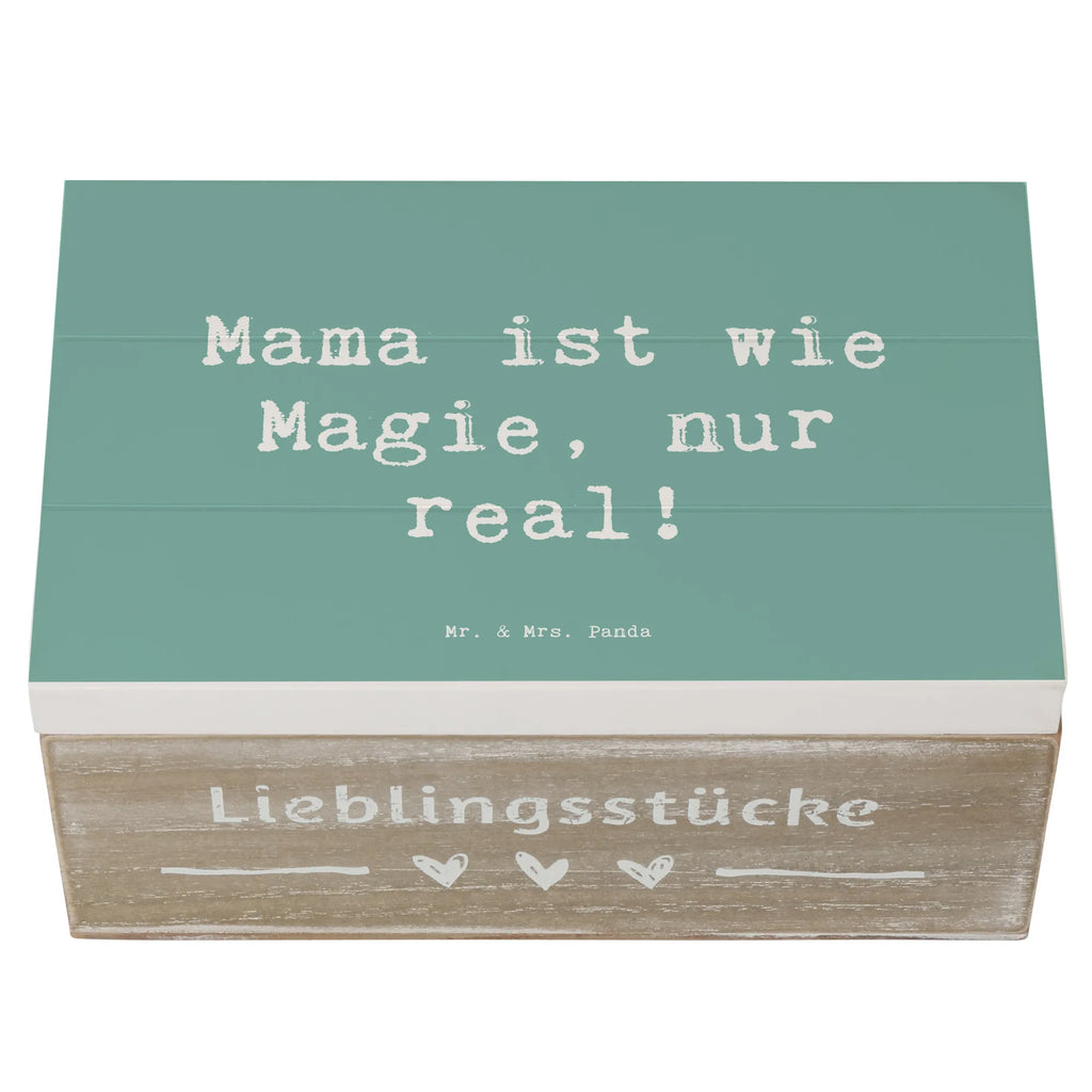 Holzkiste Spruch Magische Mama Holzbox mit Deckel, Aufbewahrungsbox aus Holz, truhe holz, aufbewahrungskisten, Aufbewahrungsbox Holz, Holztruhe, kiste holz, holzkästchen, box holz, Holzkiste, holztruhen, Holzboxen, Aufbewahrungsbox, aufbewahrungskiste mit deckel, aufbewahrungstruhe, holzschachtel, Holzkiste mit Deckel, aufbewahrungsboxen, holzschatulle, Holzkisten, Aufbewahrungskiste, Holzbox, Schatulle, Box aus Holz, Holz Aufbewahrungsbox, Schwester, Papa, Bruder, Opa, Mama, Oma, Familie, Vatertag, Muttertag